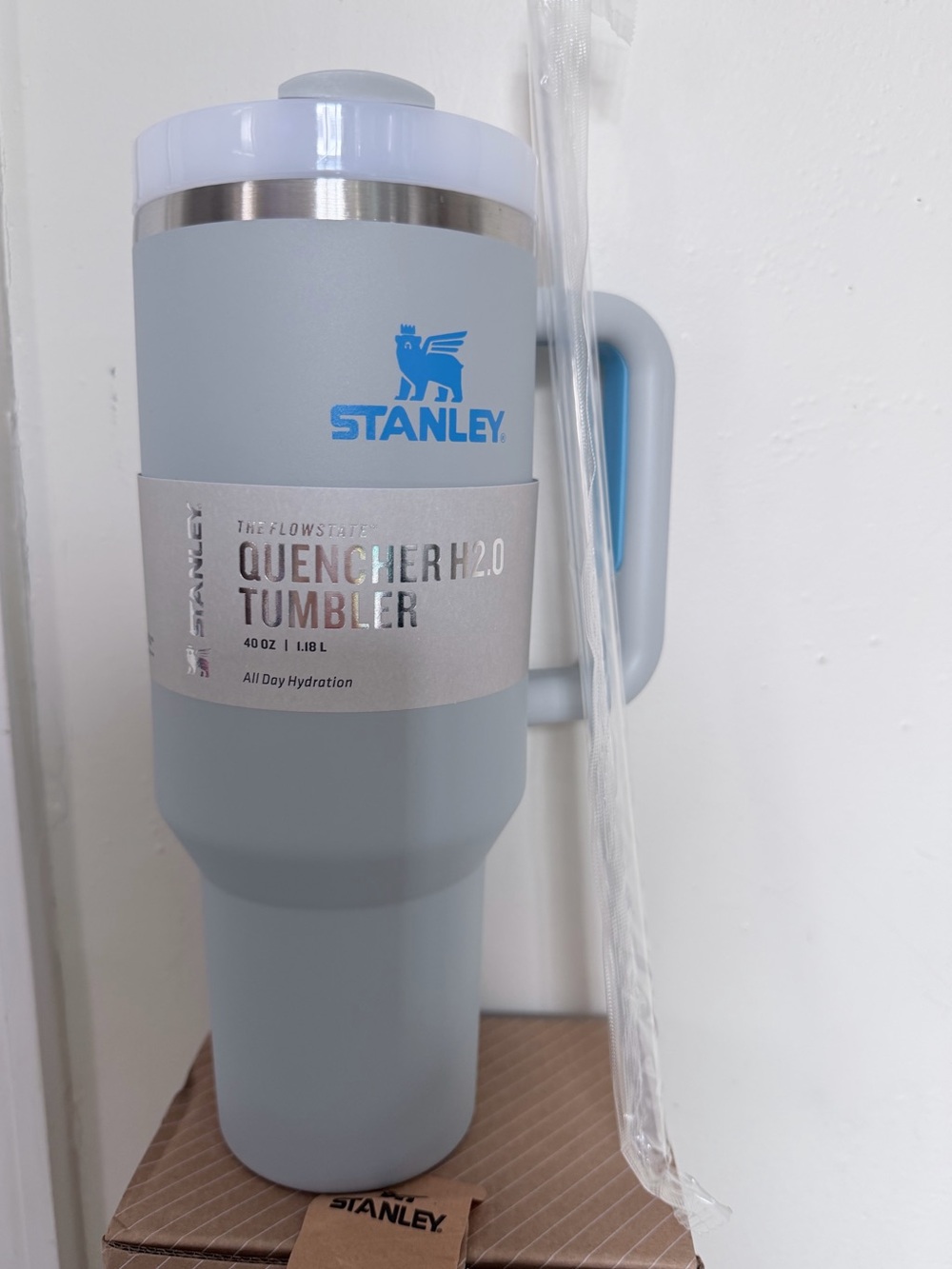 Stanley Light Blue Quencher H2.0 40oz Tumbler with Handle